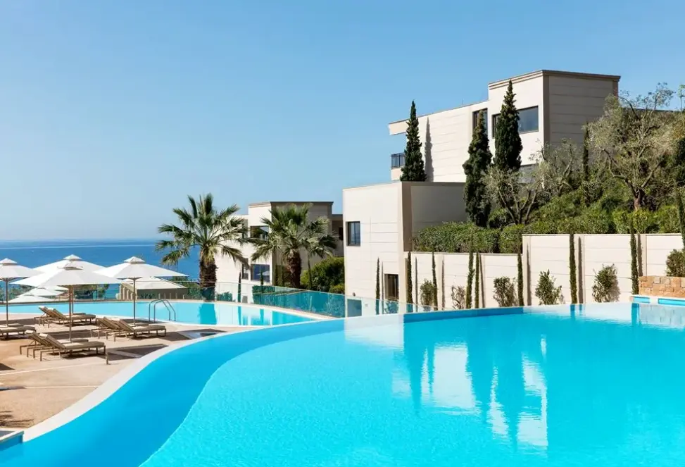 Basen w hotelu Ikos Oceania