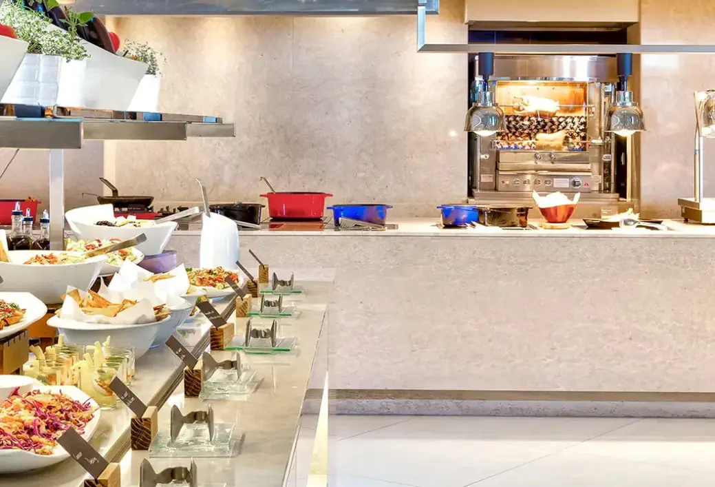 Restauracja i jedzenie w hotelu Ikos Oceania