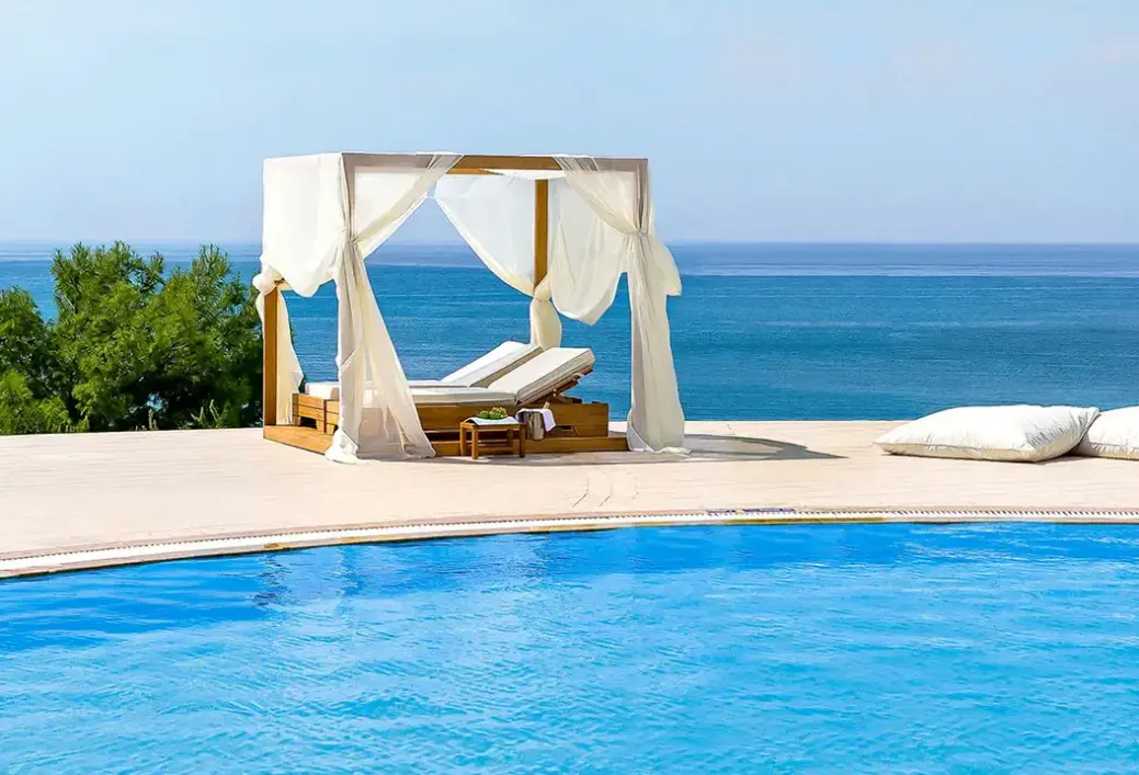 Basen w hotelu Ikos Oceania