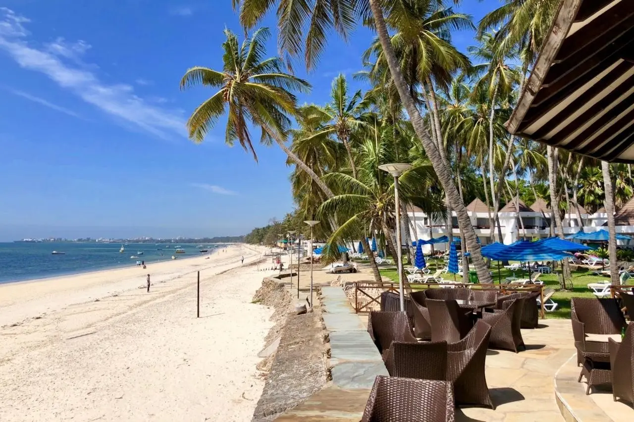 Hotel Kenya Bay Beach