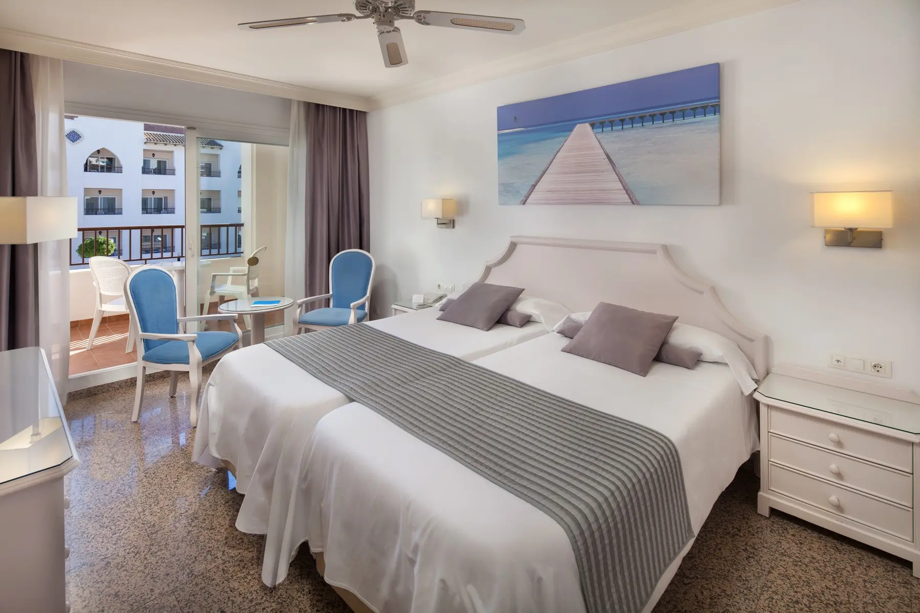 Mac Puerto Marina Benalmádena — MAC PUERTO MARINA