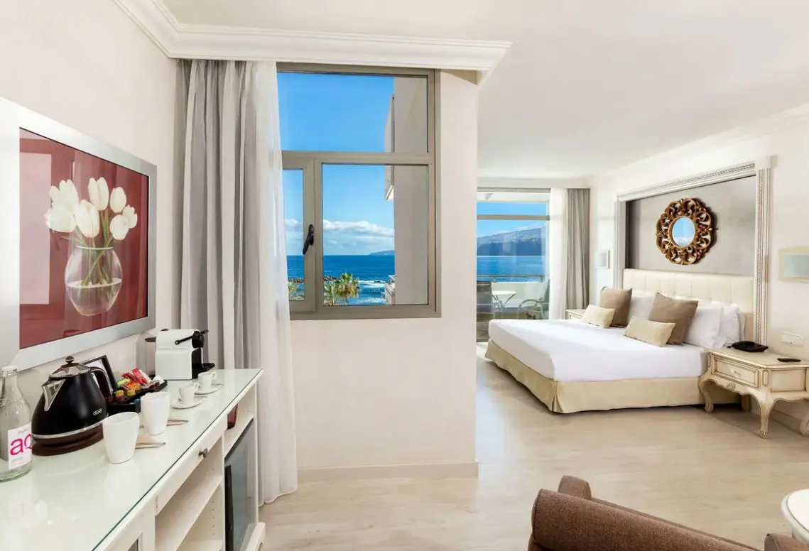 Pokój w hotelu Melia Costa Atlantis