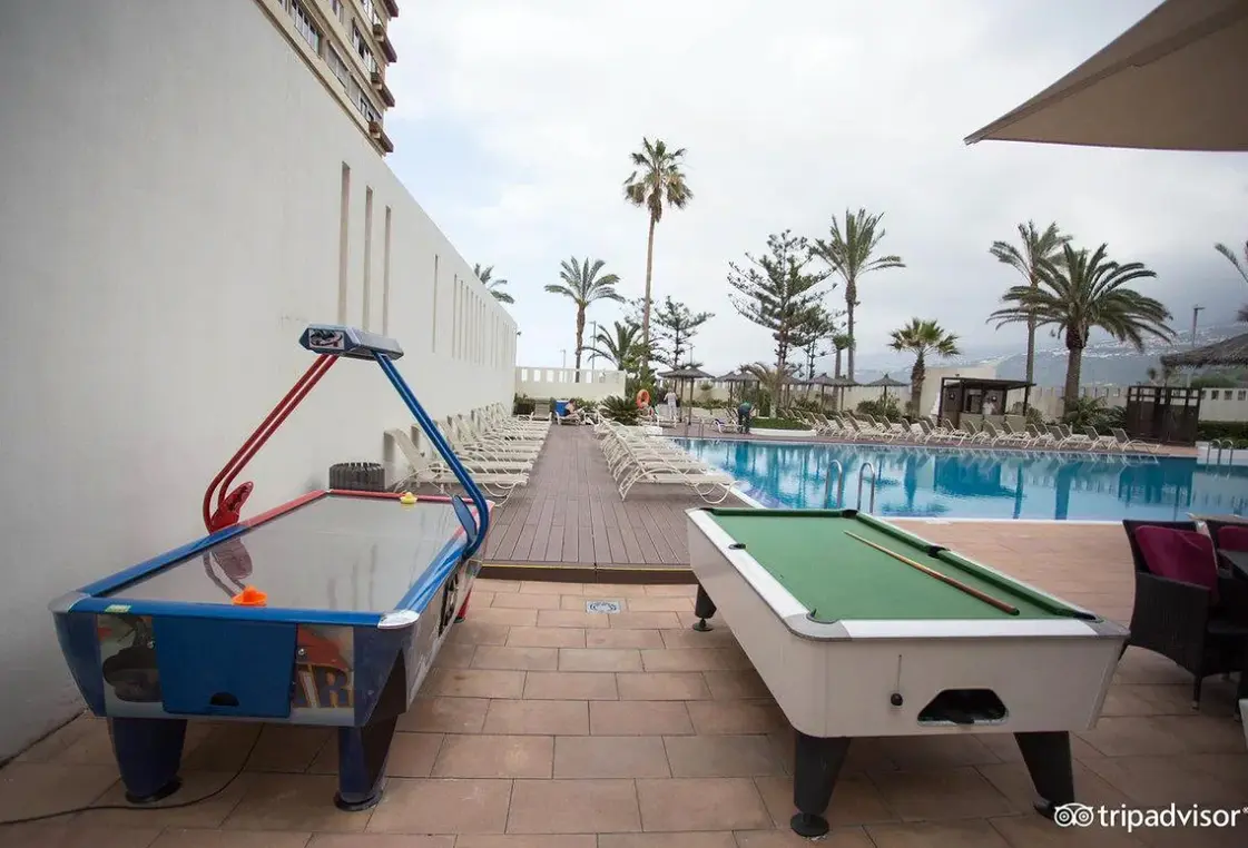 Basen w hotelu Melia Costa Atlantis