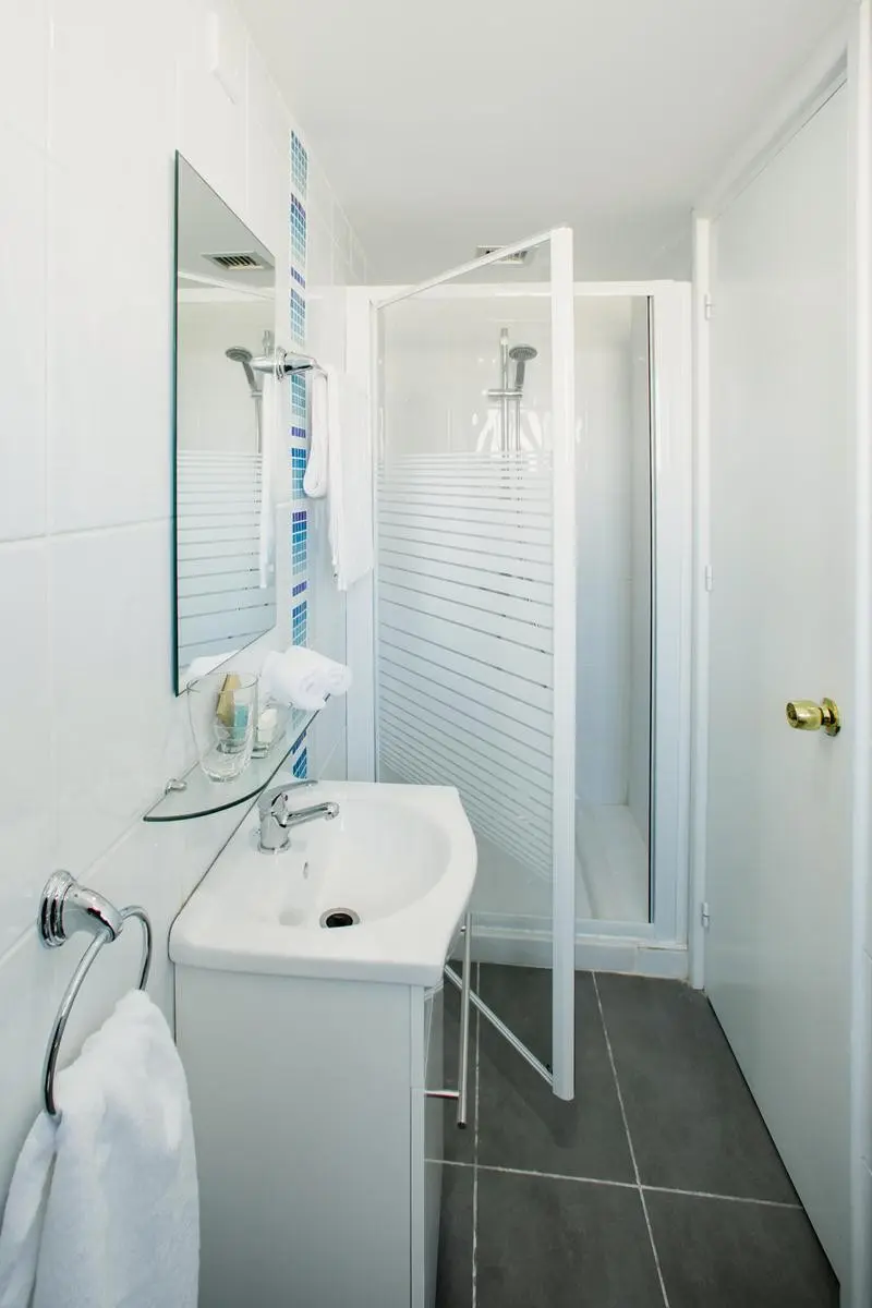 Mikes Kanarium — MIKES KANARIUM