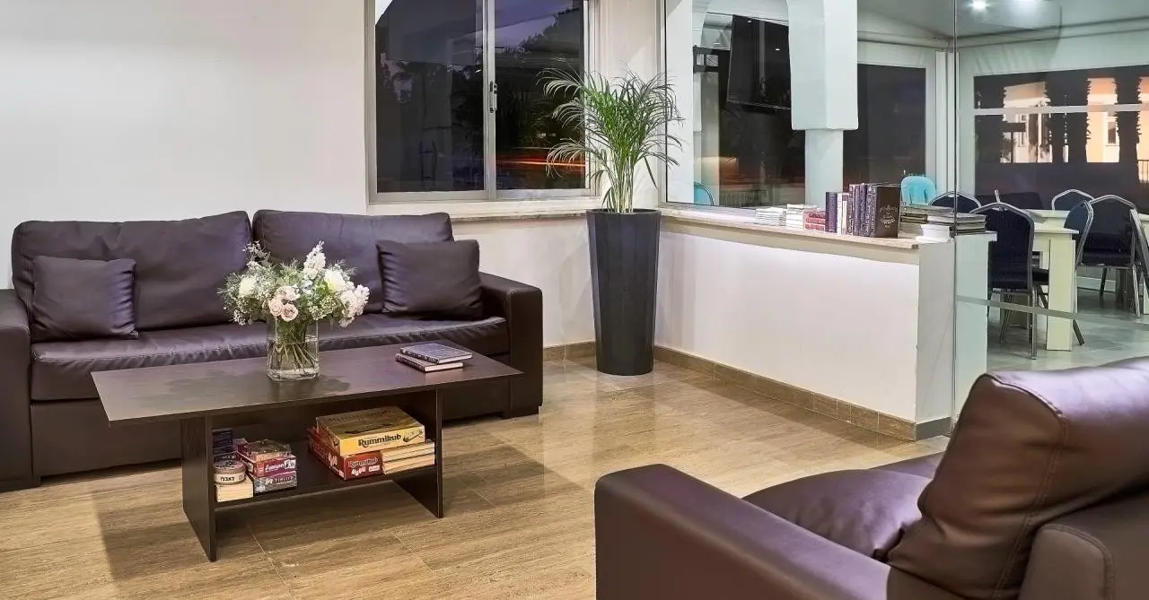 Mikes Kanarium — MIKES KANARIUM