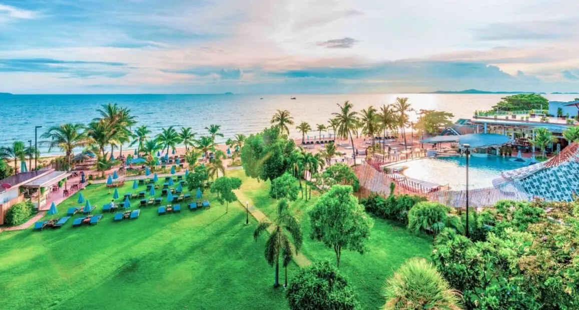 Hotel Pinnacle Grand Jomtien Beach Club Resort