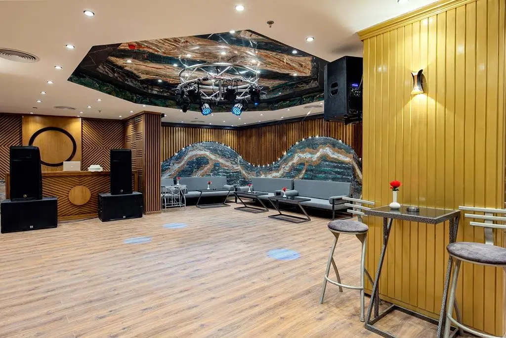 Rewaya Majestic Resort — REWAYA MAJESTIC RESORT