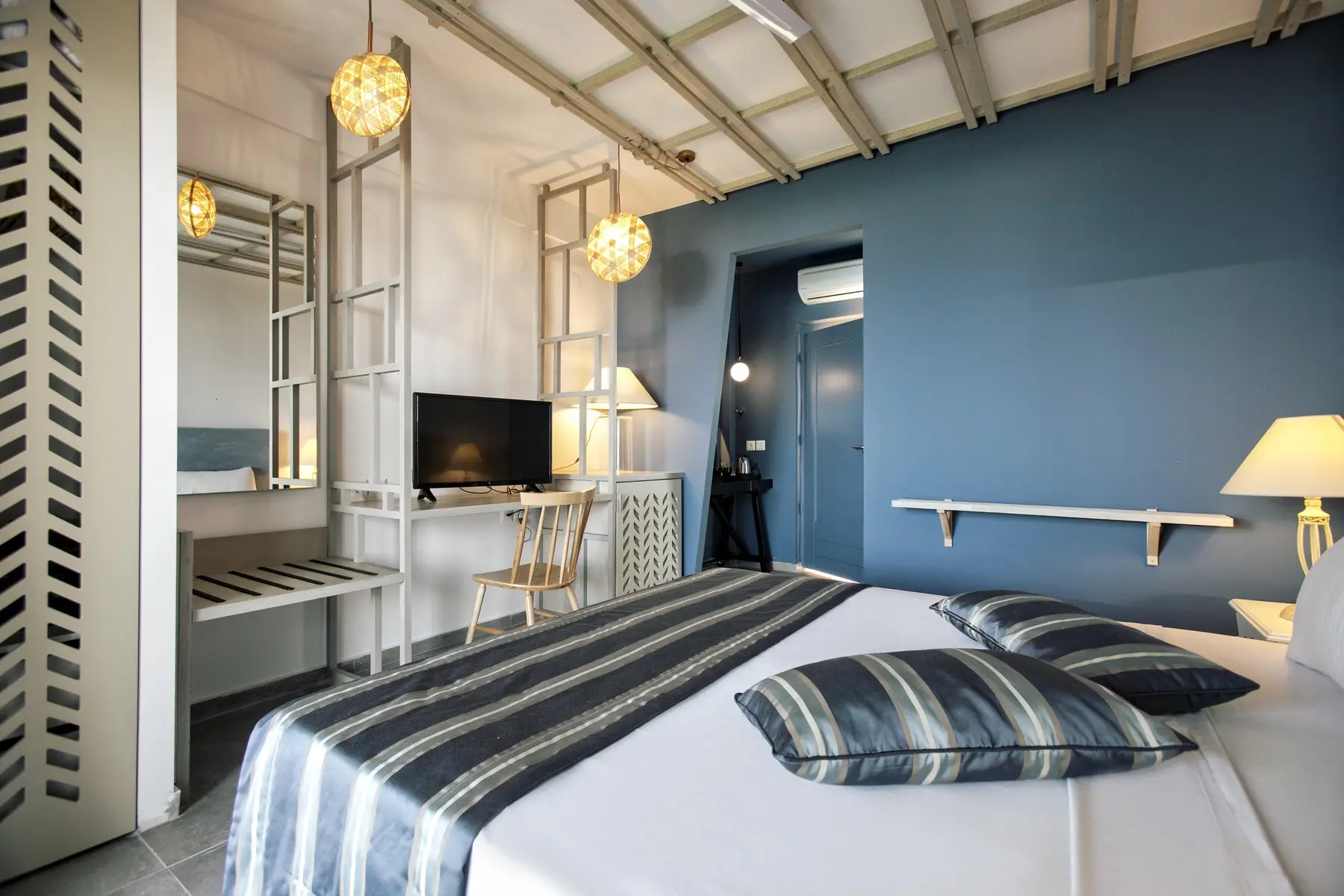 Rigas Boutique — RIGAS BOUTIQUE