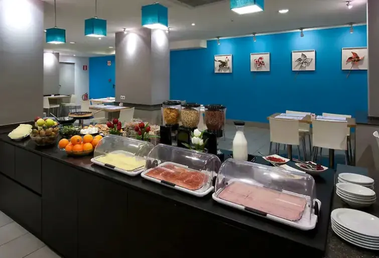 Restauracja i jedzenie w hotelu Sagrada Familia