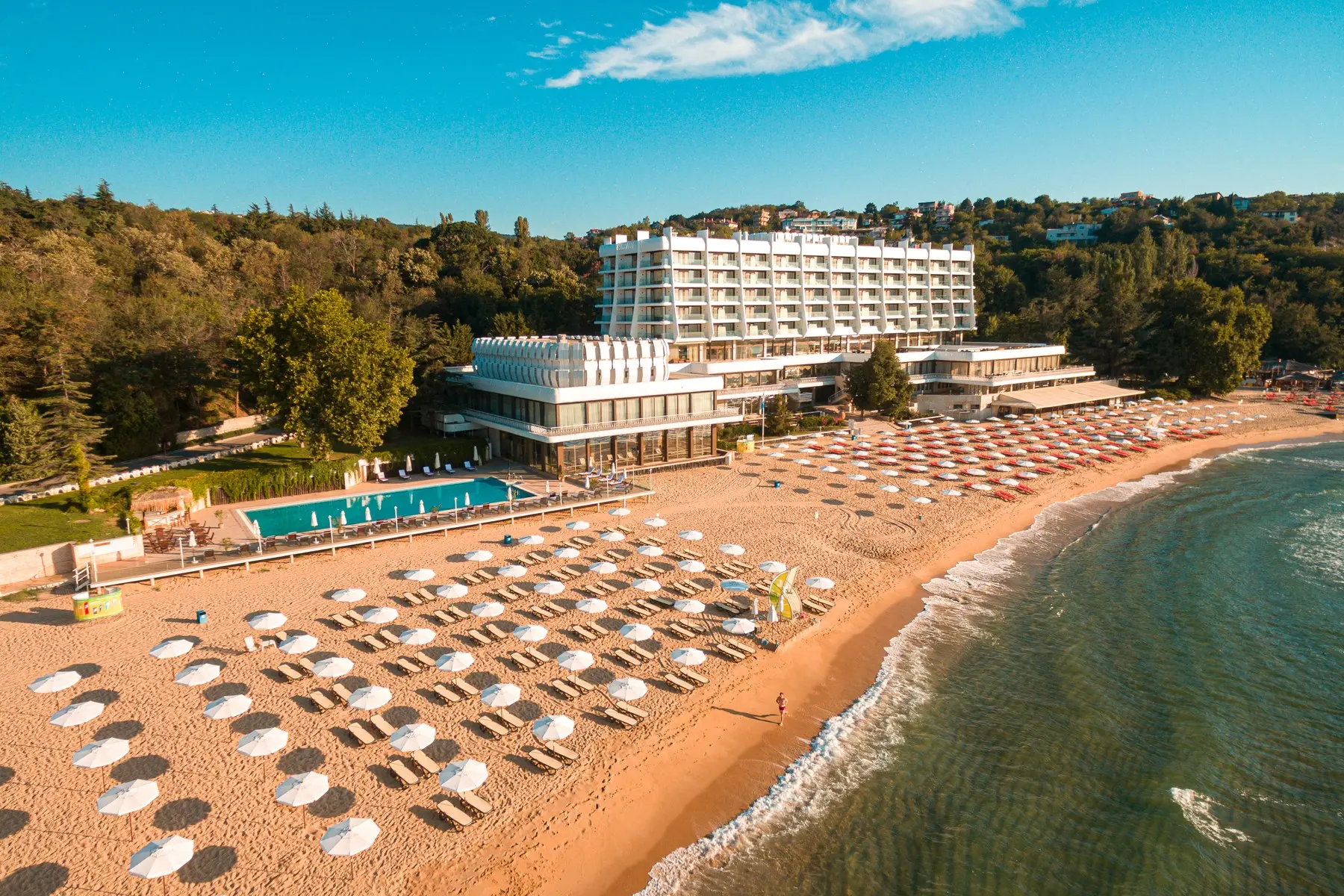 Plaża przy hotelu Sunny Day Club Hotel
