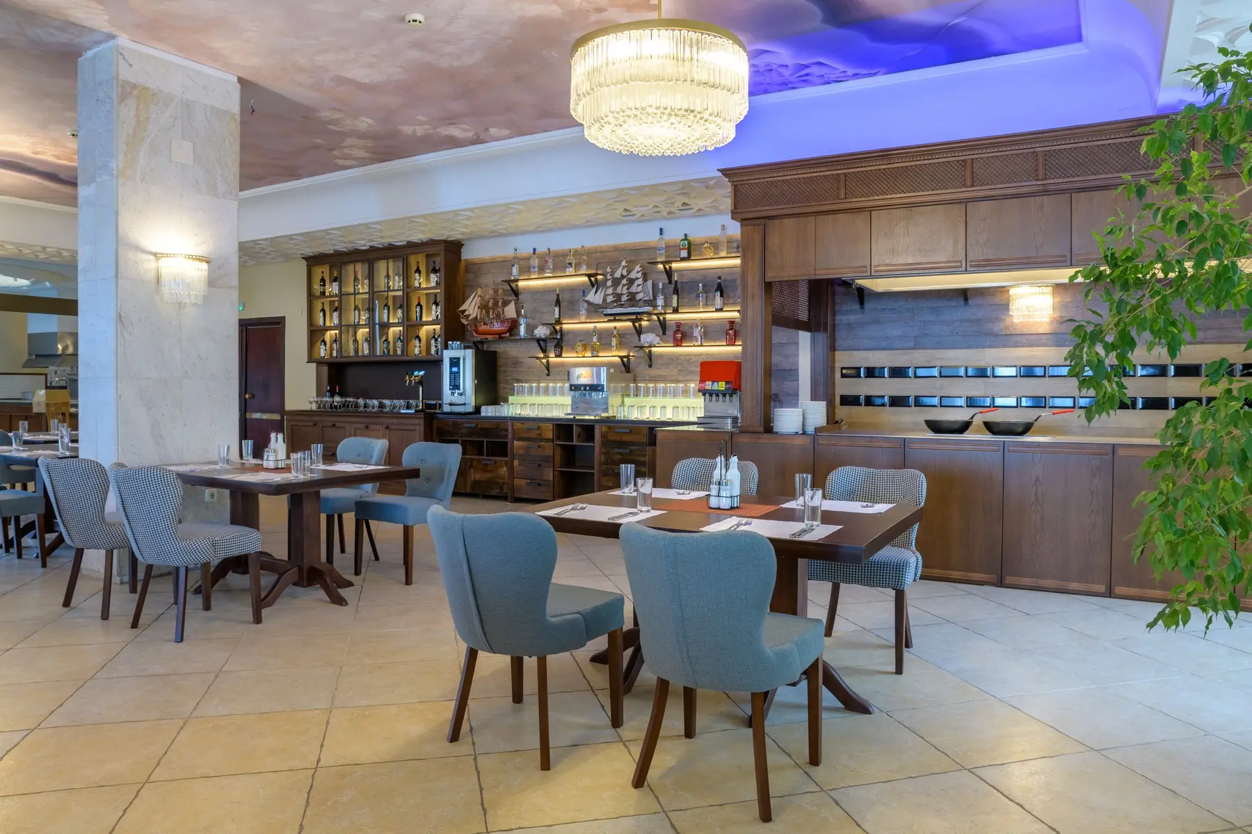Restauracja i jedzenie w hotelu Sunny Day Club Hotel