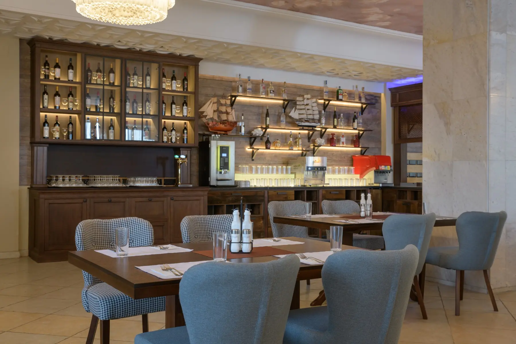 Restauracja i jedzenie w hotelu Sunny Day Club Hotel