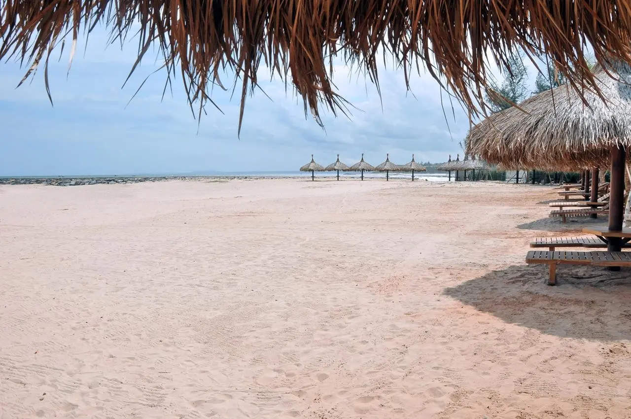 The Cliff Resort & Residences — THE CLIFF RESORT & RESIDENCES