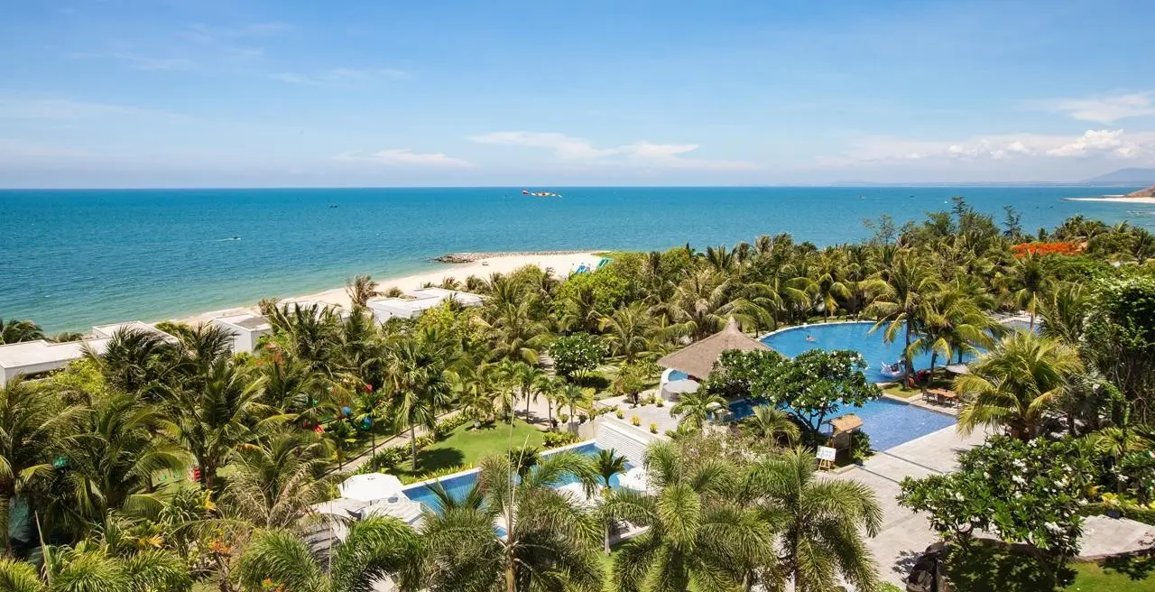 The Cliff Resort & Residences — THE CLIFF RESORT & RESIDENCES