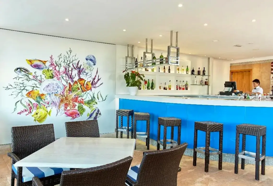 Restauracja i jedzenie w hotelu Universal Romantica