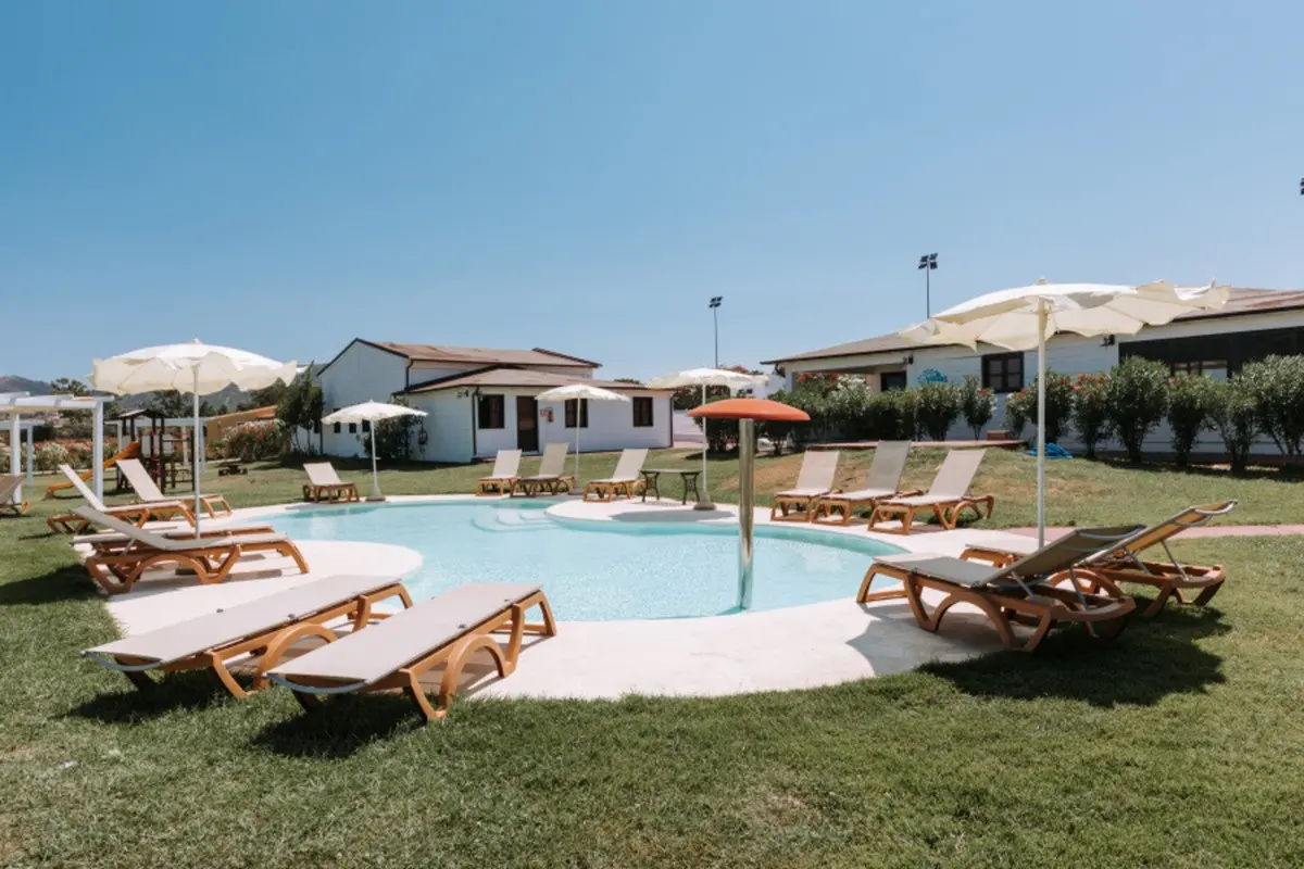 Valtur Sardegna Baia dei Pini Resort — VALTUR SARDEGNA BAIA DEI PINI