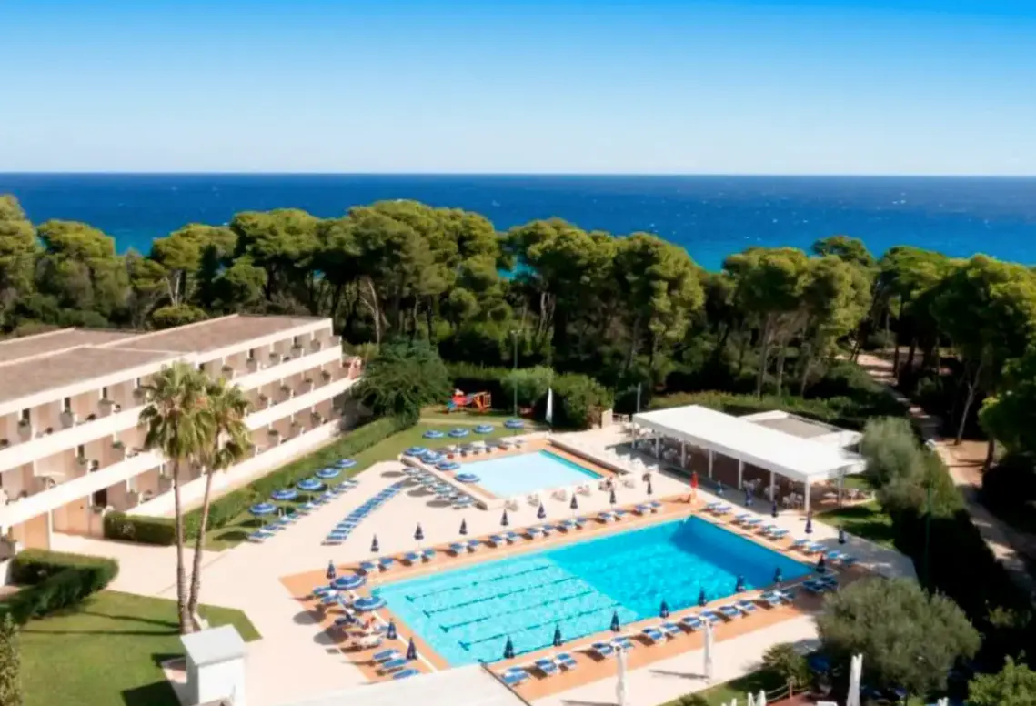 Basen w hotelu Voi Daniela Essentia