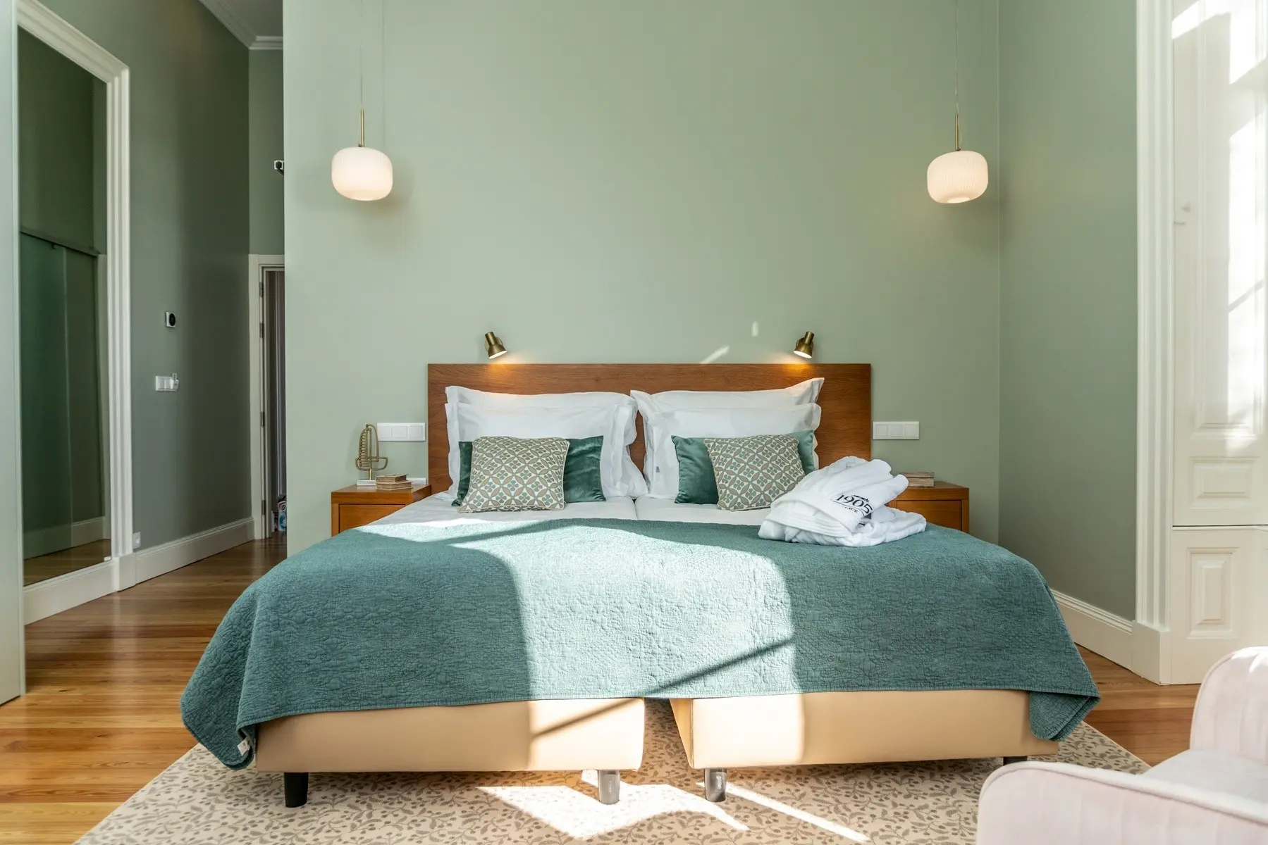 1905 Zino's Palace — 1905 ZINO'S PALACE