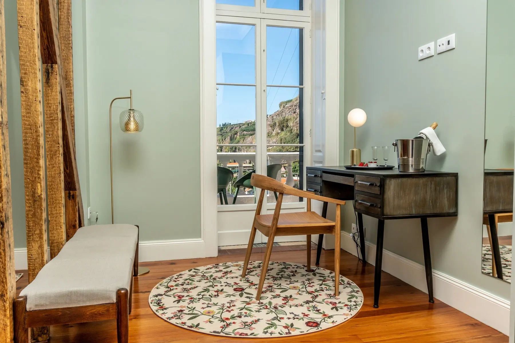 1905 Zino's Palace — 1905 ZINO'S PALACE