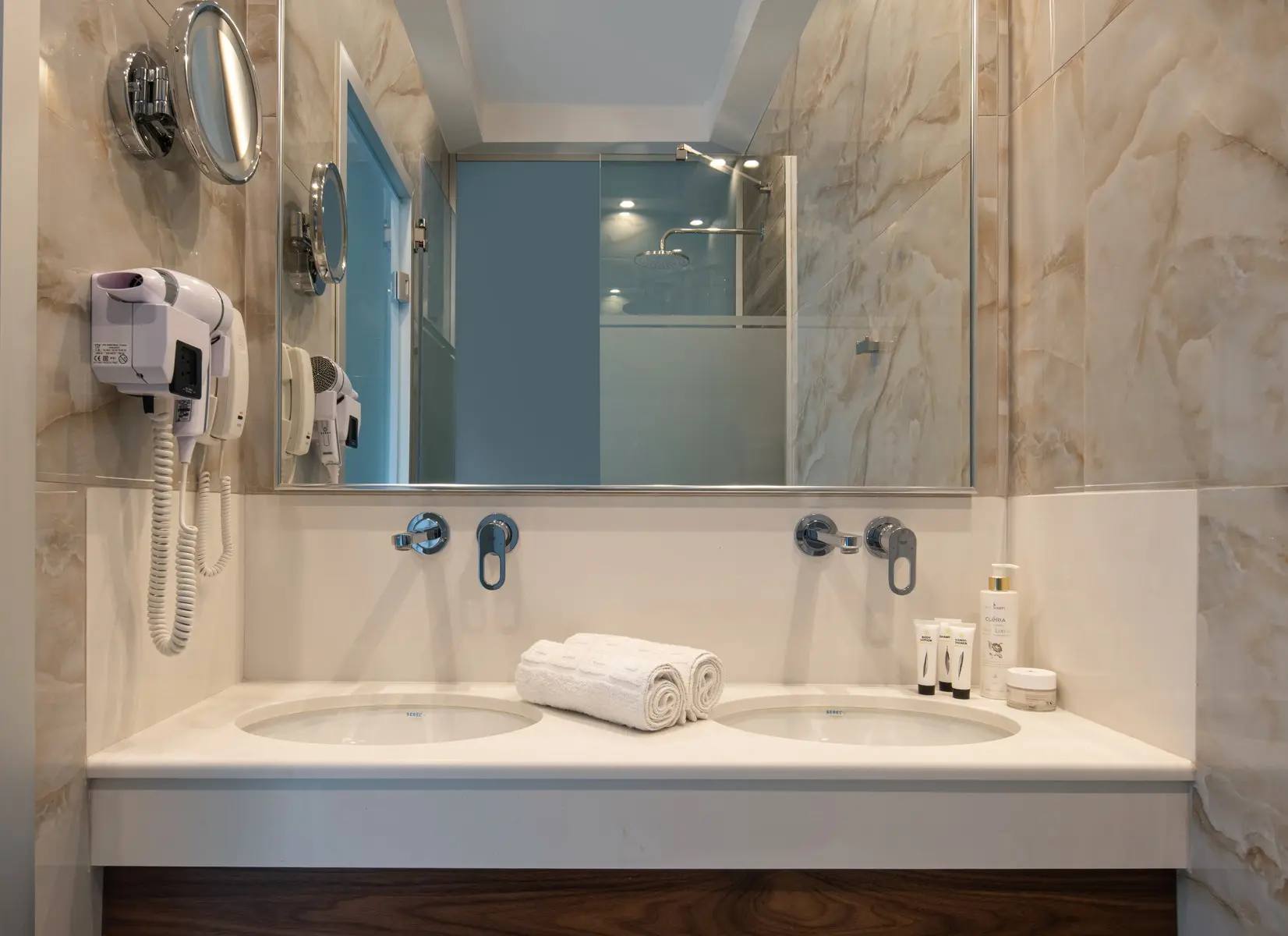 4U Boutique — 4U BOUTIQUE