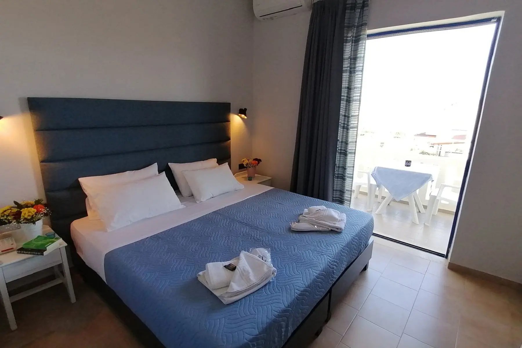 Alexis Hotel — ALEXIS