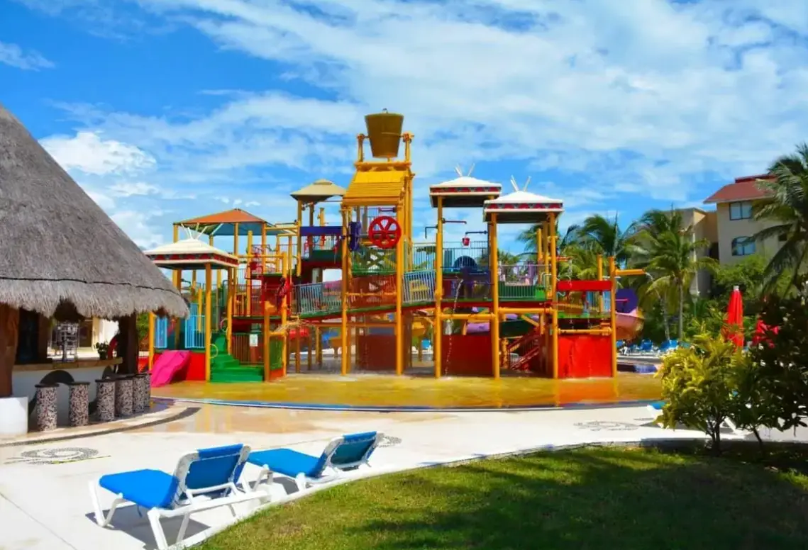Atrakcje dla dzieci w hotelu All Ritmo Cancun Resort & Waterpark