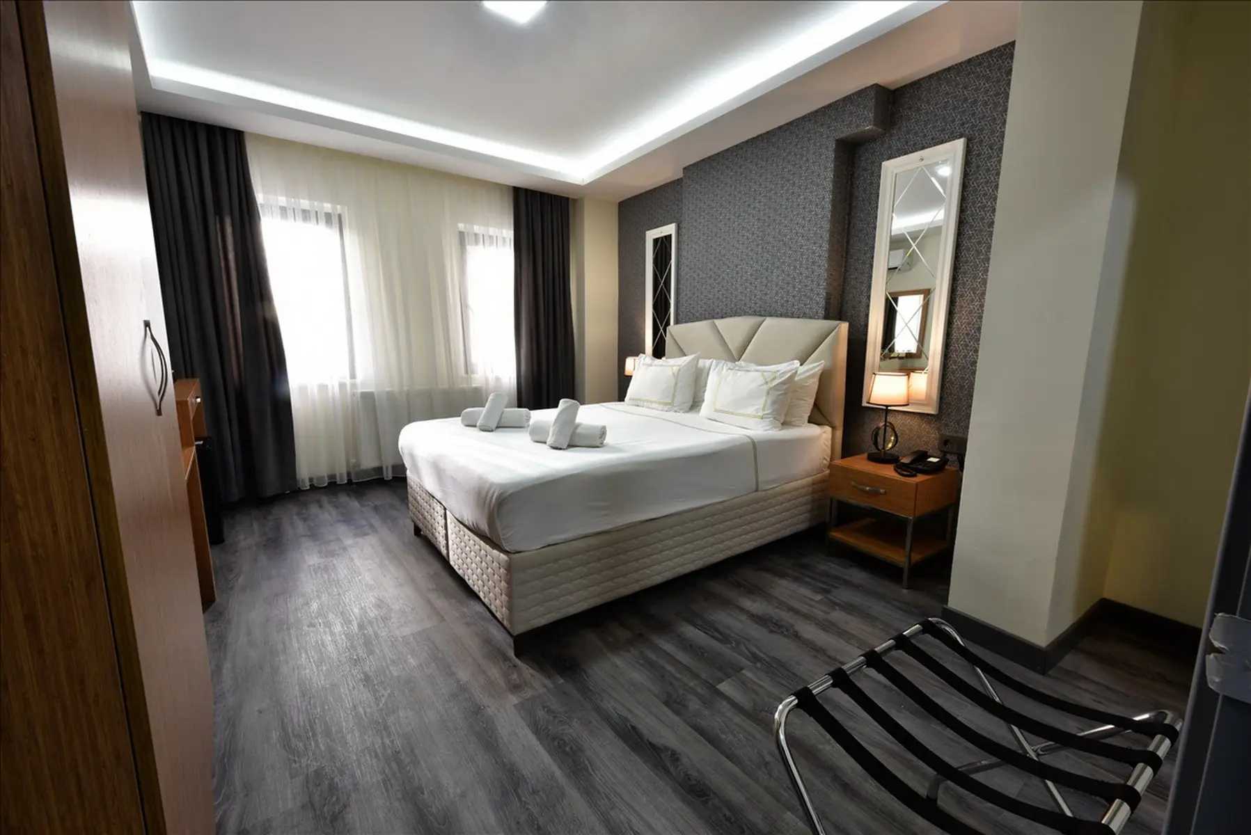 Pokój w hotelu Almina Inn