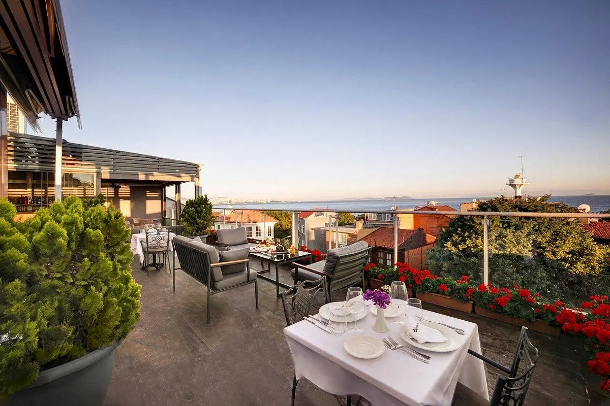 Widok z hotelu Almina