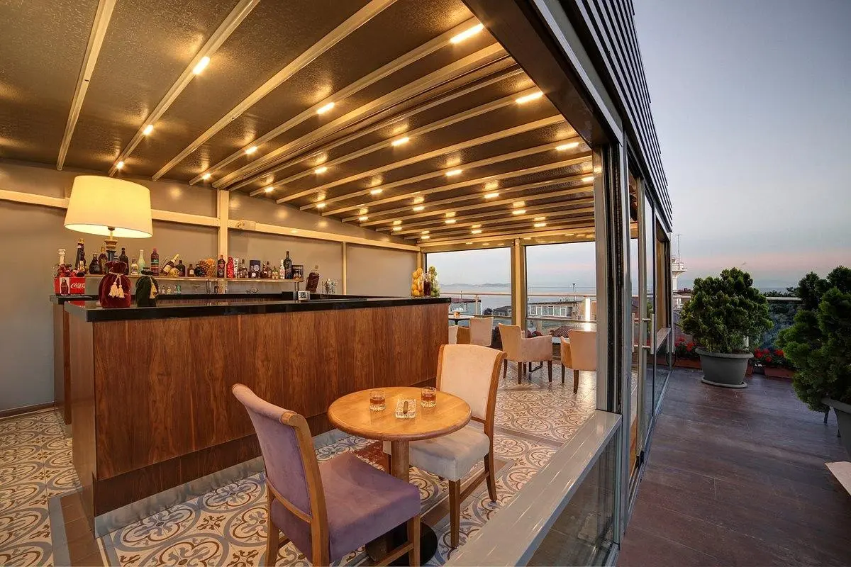 Restauracja i jedzenie w hotelu Almina