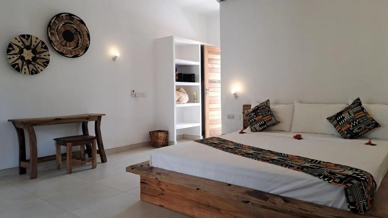 Aluna Paje — ALUNA PAJE