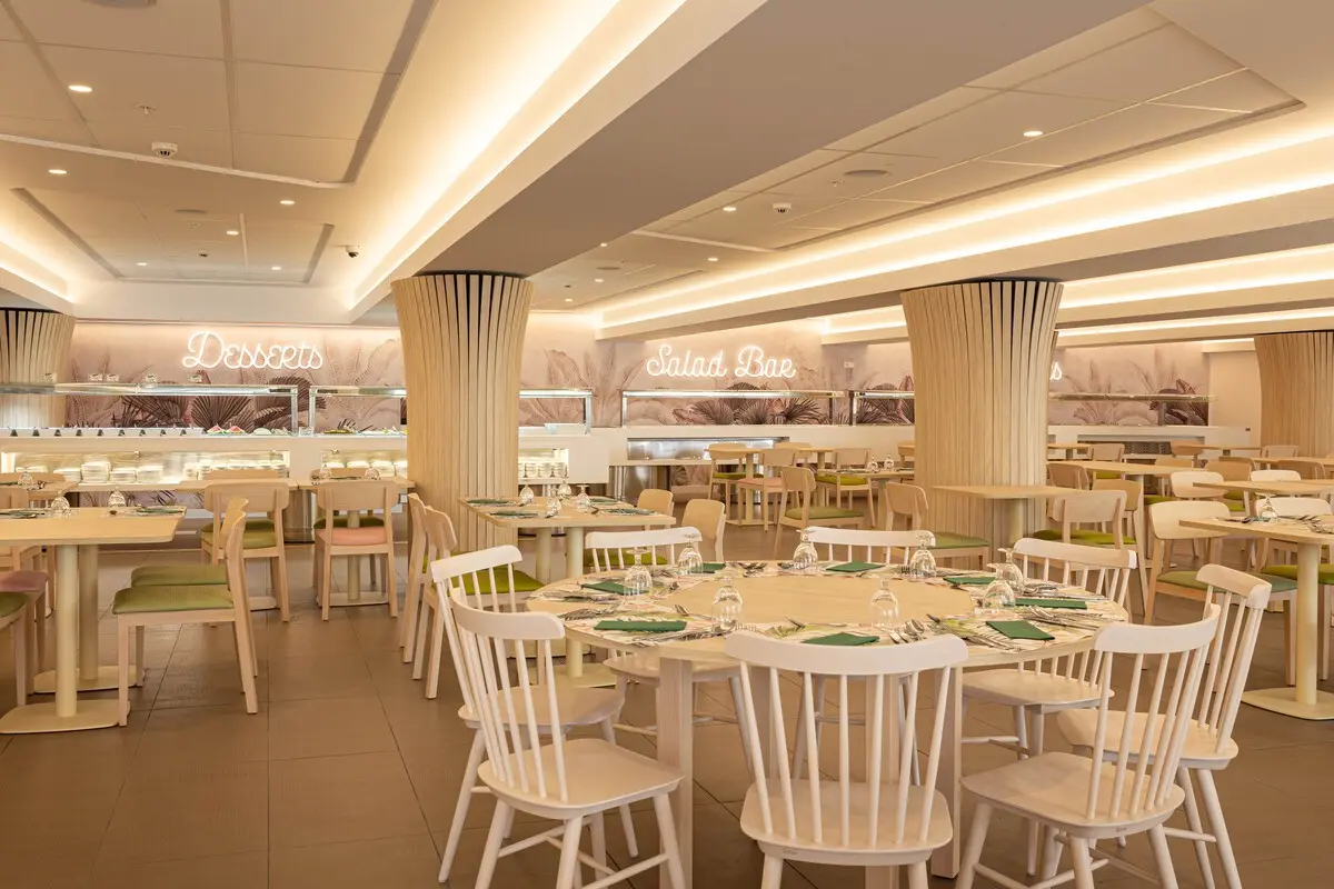 Restauracja i jedzenie w hotelu Ambassador Playa Ii