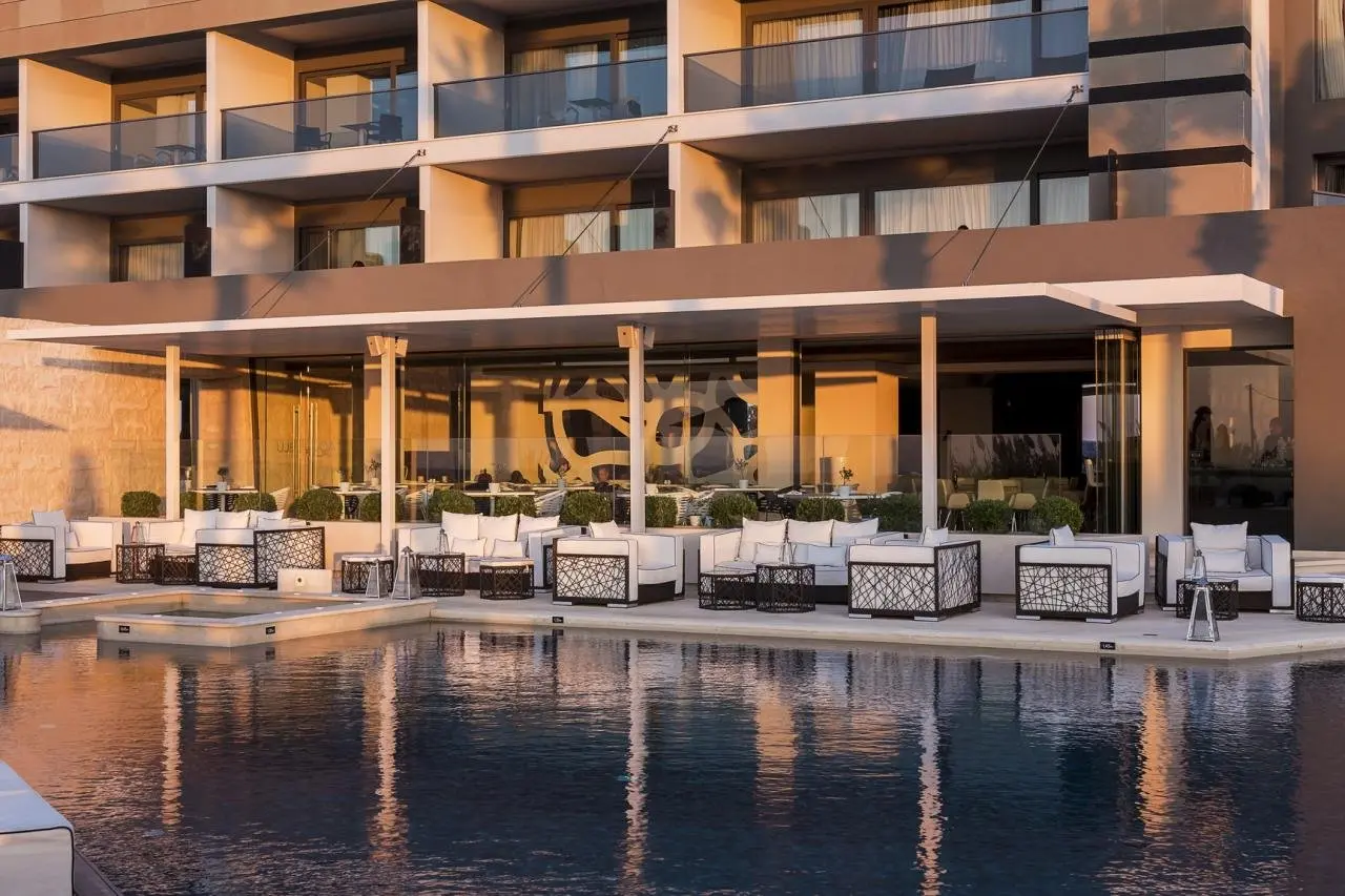 Basen w hotelu Aqua Blu Boutique Hotel and Spa