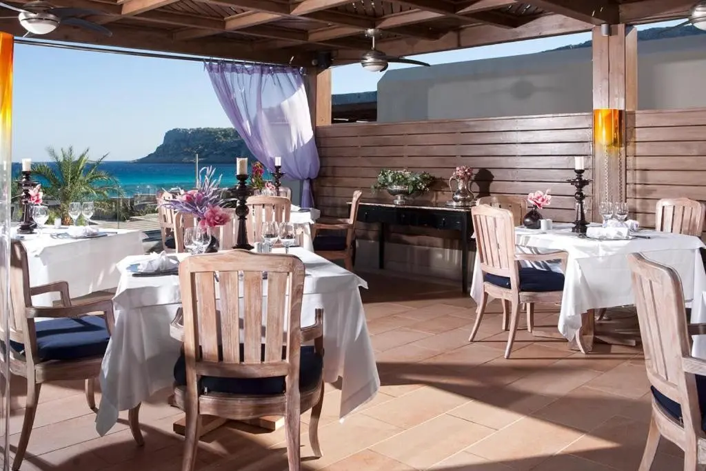 Aqua Grand Artistic Luxury Beach Resort — AQUA GRAND ARTISTIC LUXURY BEACH RESORT
