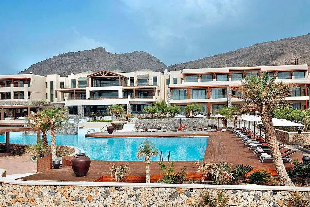 Hotel Aqua Grand Artistic Luxury Beach Resort