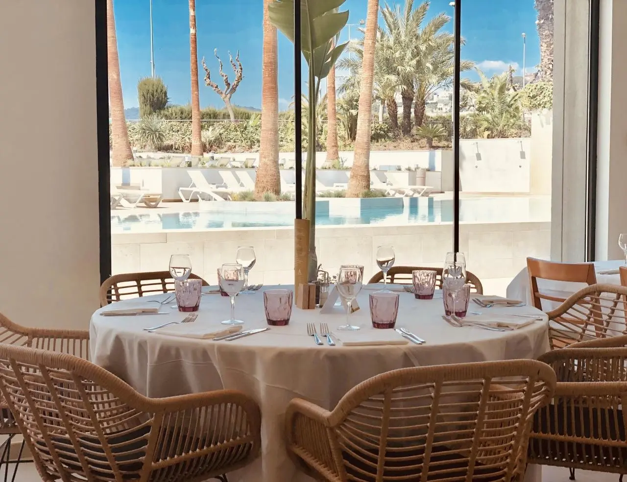 Aqua Hotel The Breeze — AQUA HOTEL THE BREEZE & SPA