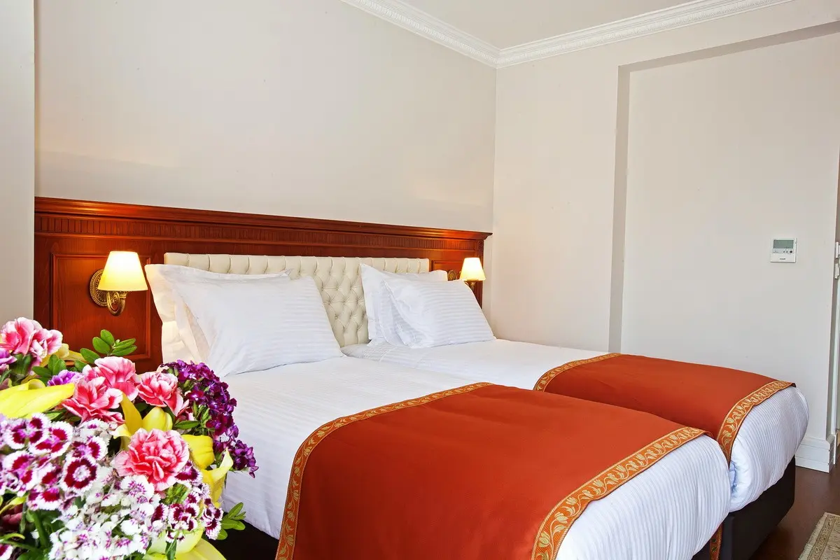 Aren Suites — AREN SUITES