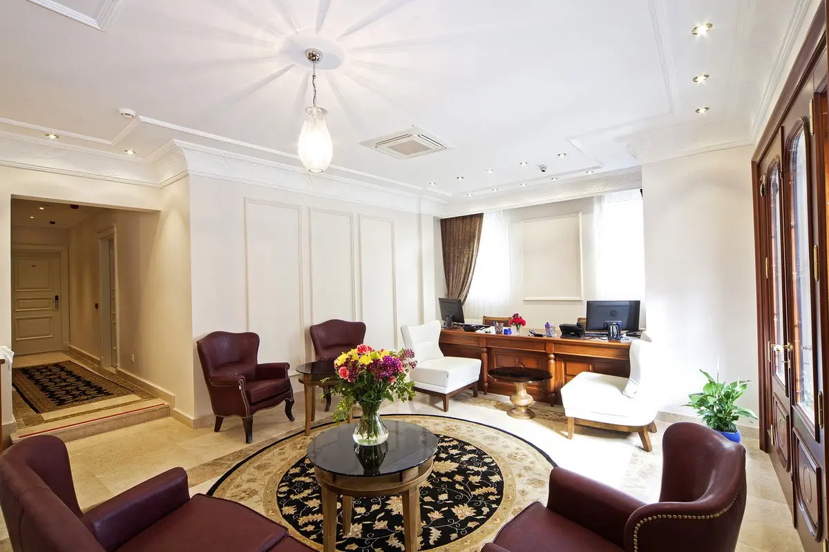 Aren Suites — AREN SUITES