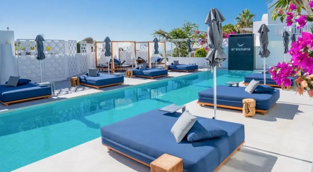 Basen w hotelu Aressana Spa Hotel and Suites