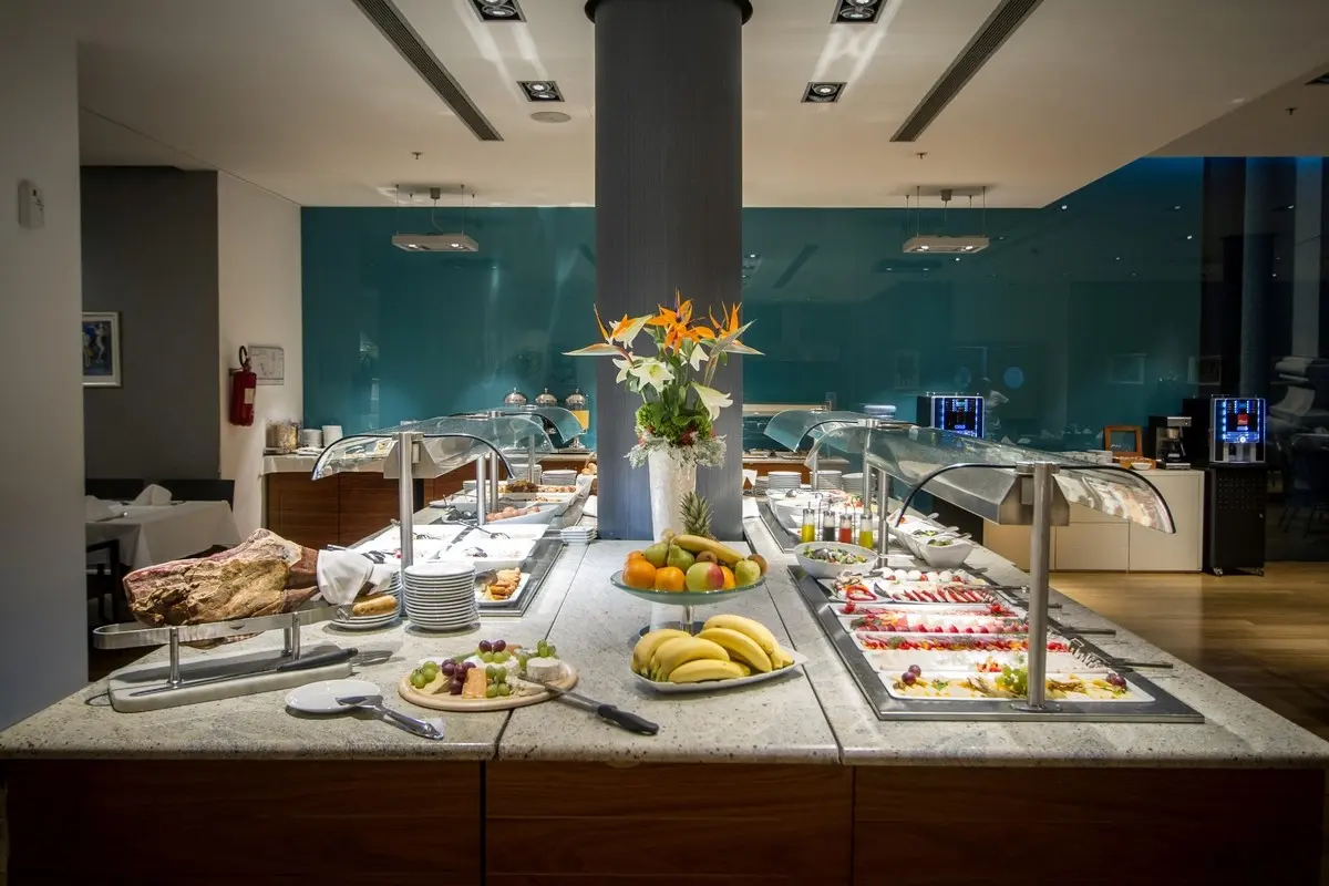 Atrium Hotel — ATRIUM