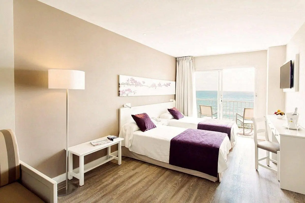Brisa Marina Hotel — BRISA MARINA HOTEL