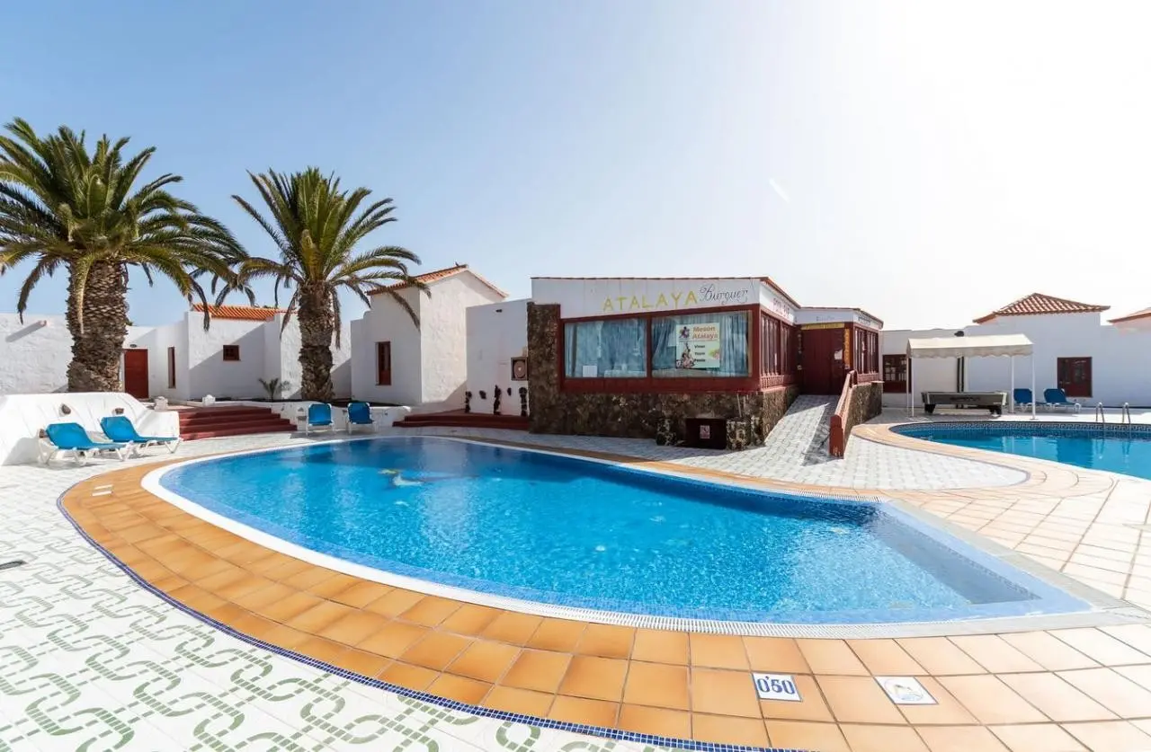 Bungalows Castillo Club Lake — BUNGALOWS CASTILLO CLUB LAKE