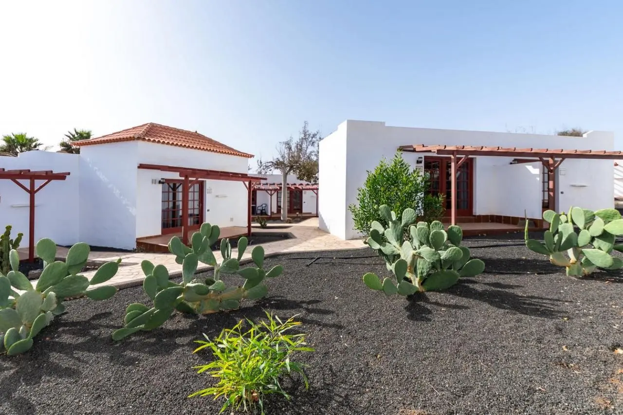 Bungalows Castillo Club Lake — BUNGALOWS CASTILLO CLUB LAKE