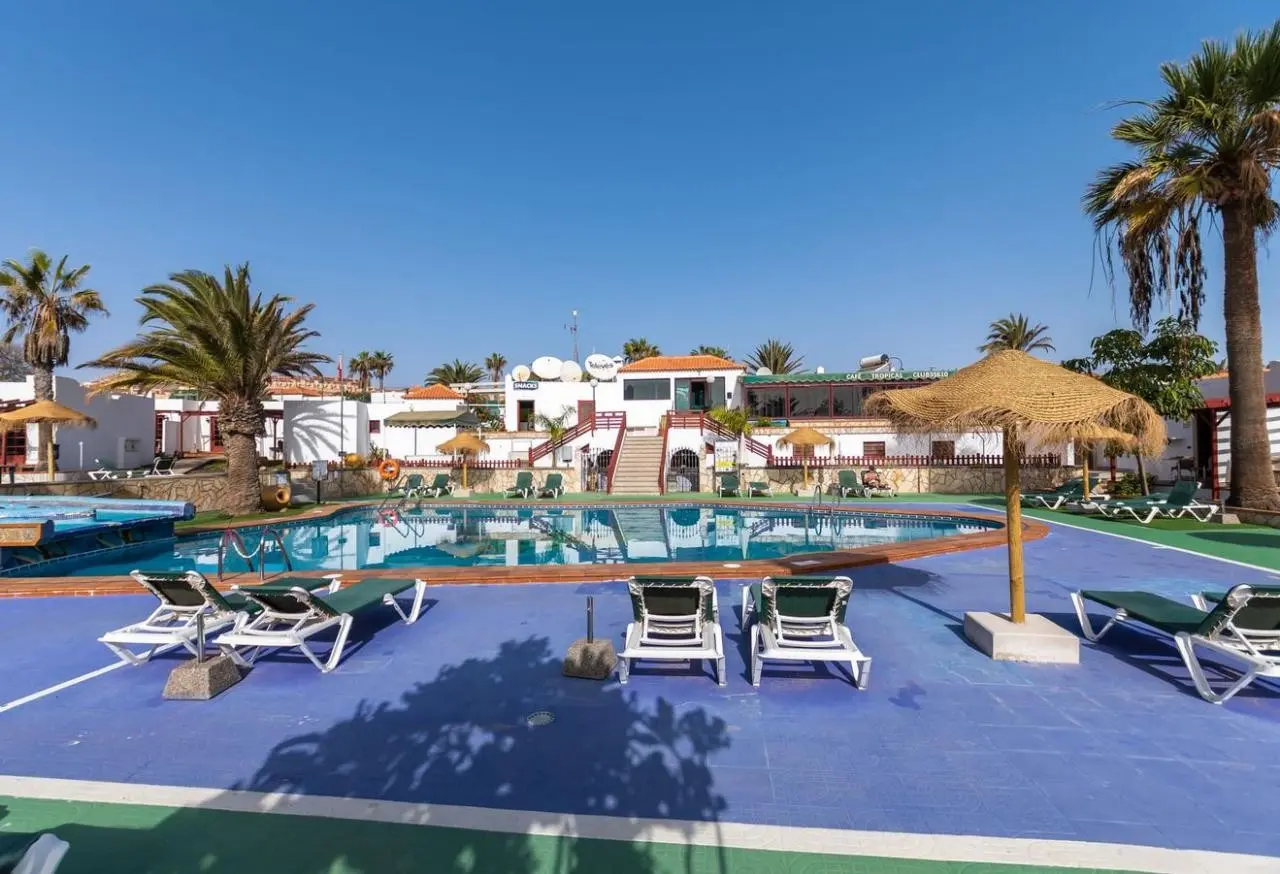 Bungalows Castillo Club Lake — BUNGALOWS CASTILLO CLUB LAKE