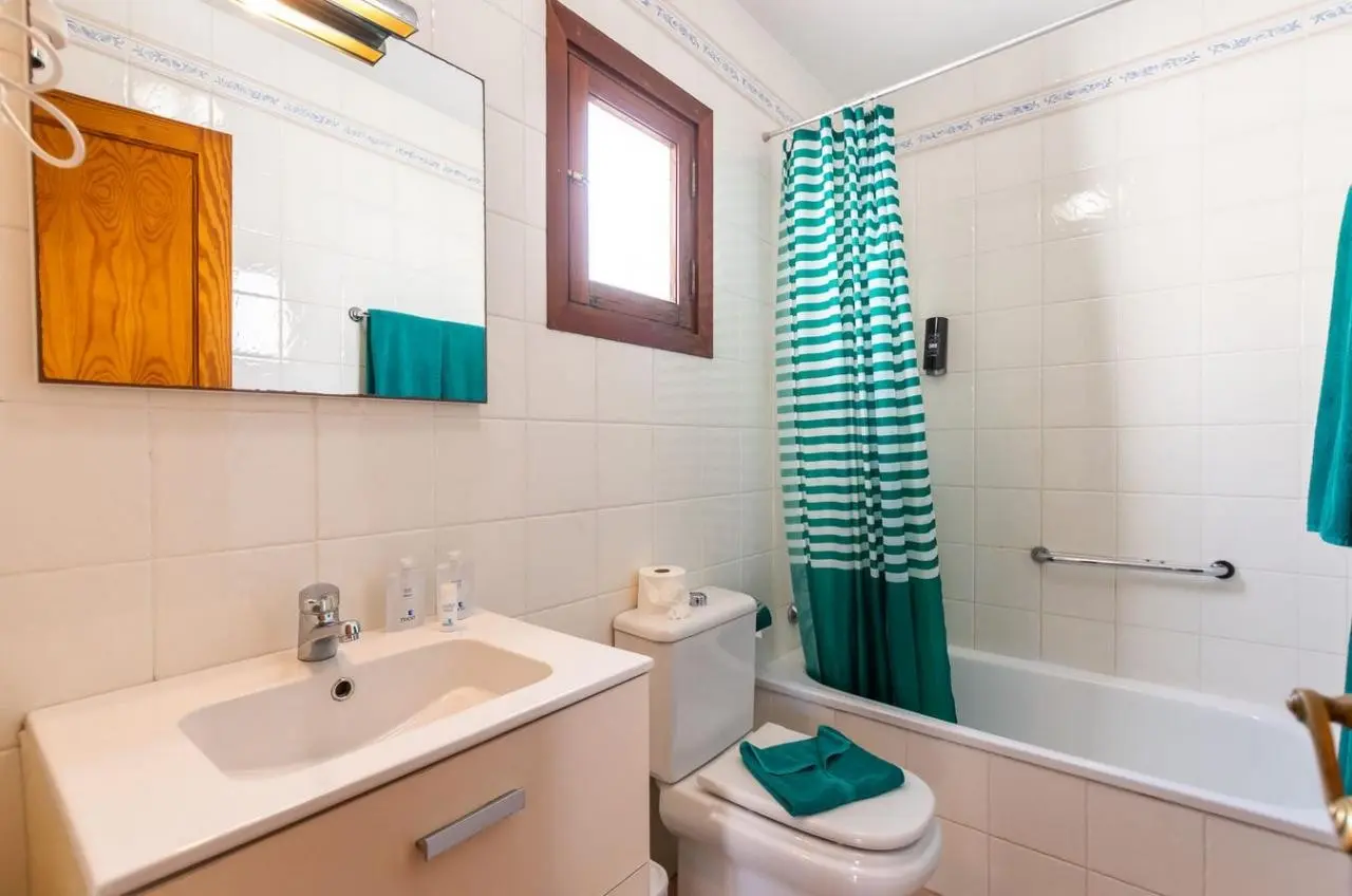 Bungalows Castillo Club Lake — BUNGALOWS CASTILLO CLUB LAKE