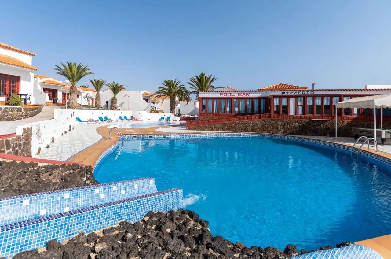 Bungalows Castillo Club Lake — BUNGALOWS CASTILLO CLUB LAKE