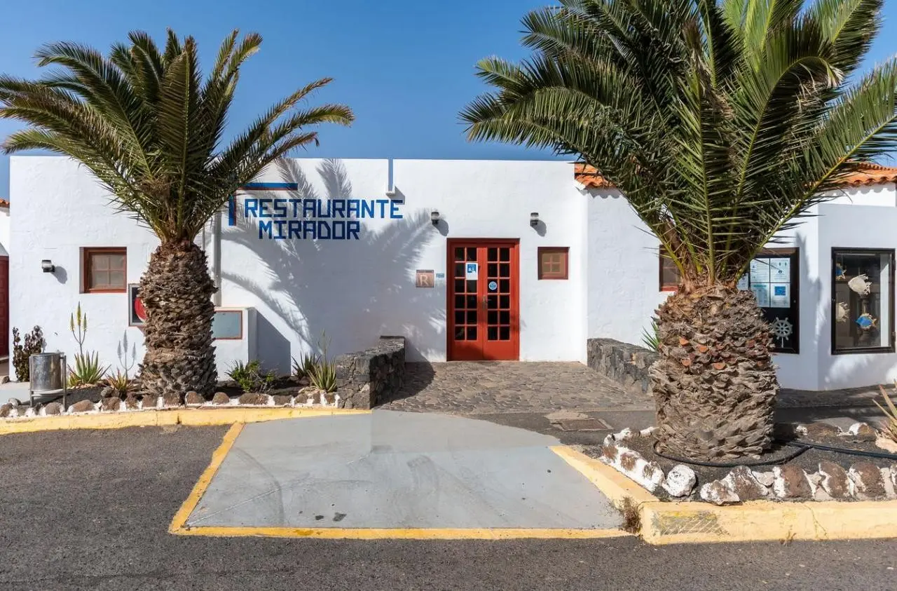 Bungalows Castillo Club Lake — BUNGALOWS CASTILLO CLUB LAKE