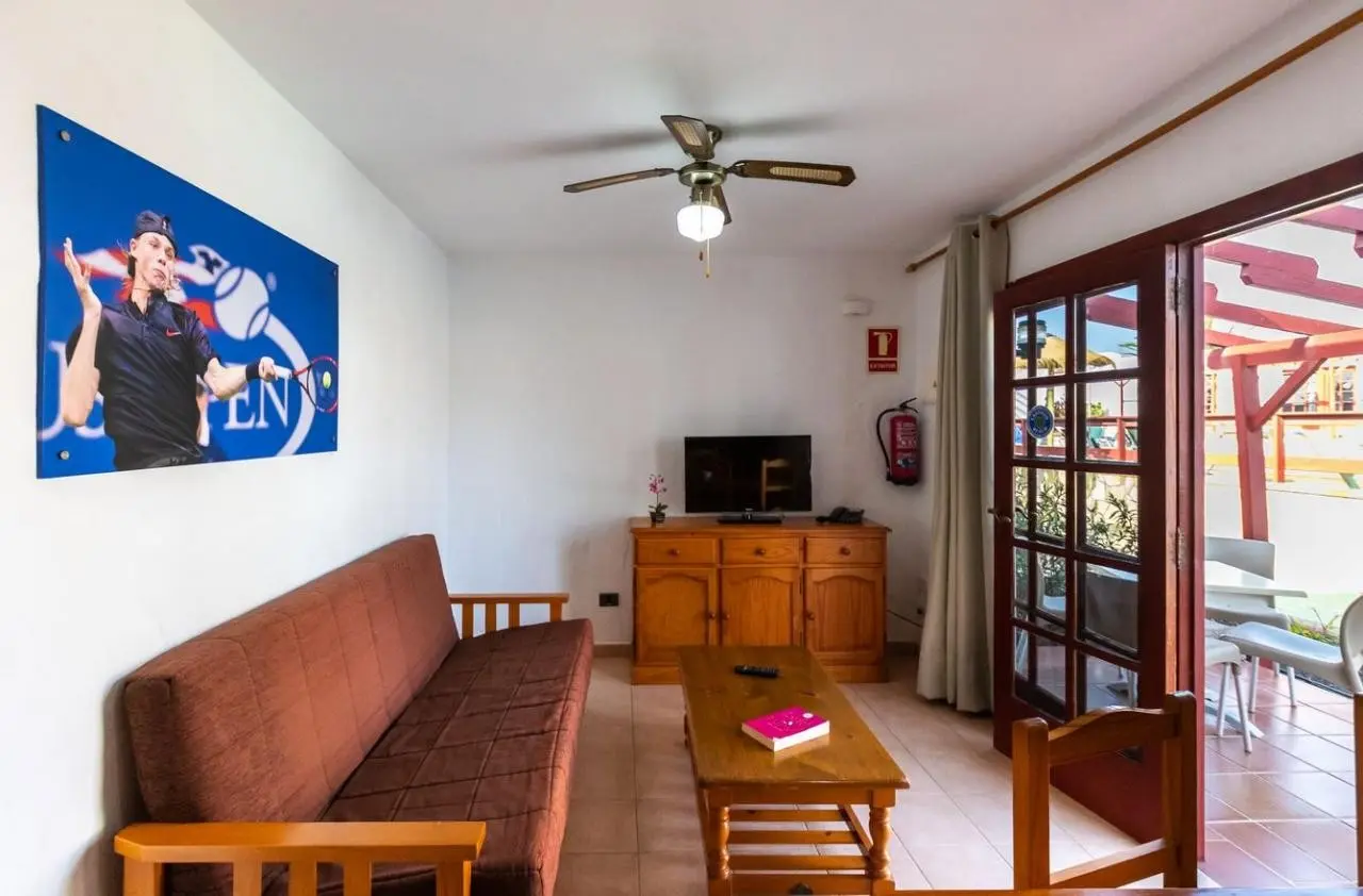 Bungalows Castillo Club Lake — BUNGALOWS CASTILLO CLUB LAKE