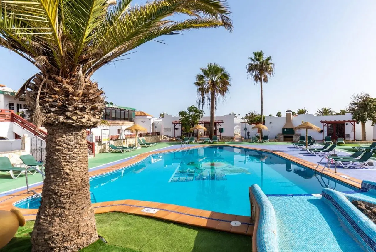 Bungalows Castillo Club Lake — BUNGALOWS CASTILLO CLUB LAKE