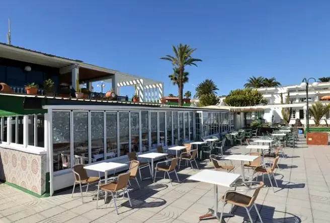 Restauracja i jedzenie w hotelu Bungalows Vista Oasis