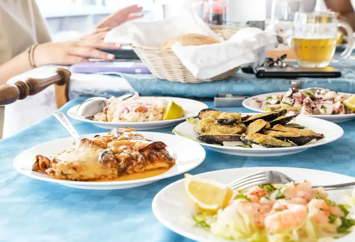 Restauracja i jedzenie w hotelu Calipso